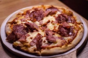 爱游戏中心-包含里程碑夜菲尼克斯太阳调整名单，德甲转会期刷纪录，震撼外界，更衣室氛围转暖的词条